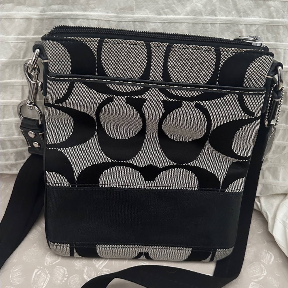 Vintage Coach Y2k Signature Crossbody Bag - Gem